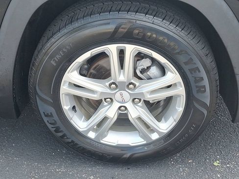 Used 2022 GMC Terrain SLE FWD image 8