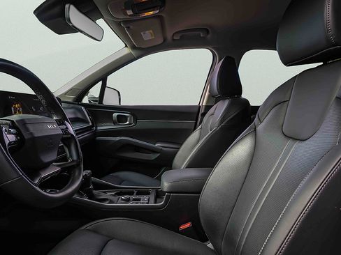 Certified 2026 Kia Sorento S FWD image 9