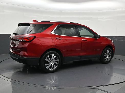 Used 2024 Chevrolet Equinox Premier FWD image 5