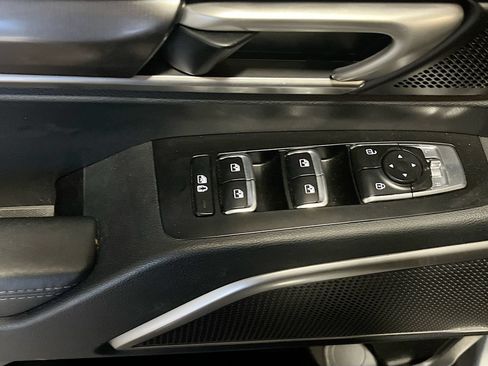 Used 2025 Kia Telluride S AWD/4WD image 17