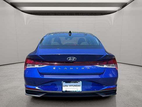Certified 2023 Hyundai Elantra SEL w/ Convenience Package FWD image 4