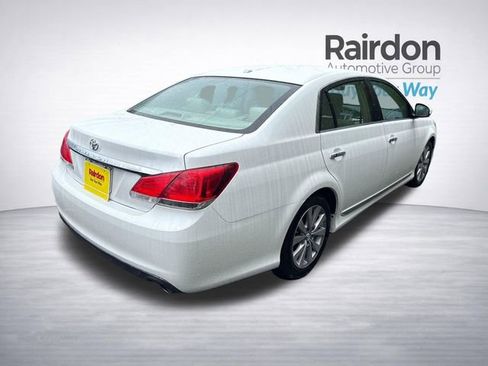 Used 2011 Toyota Avalon Limited image 7