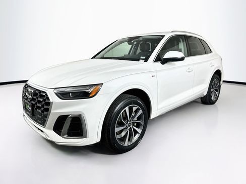 Used 2023 Audi Q5 2.0T Premium Plus w/ Premium Plus Package AWD/4WD image 3