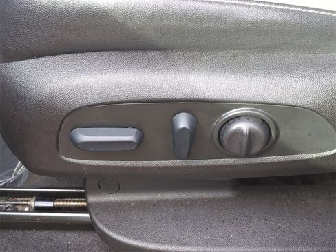 Used 2022 GMC Terrain SLT image 21