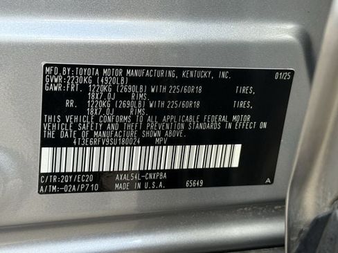 Used 2025 Toyota RAV4 XSE AWD/4WD image 32