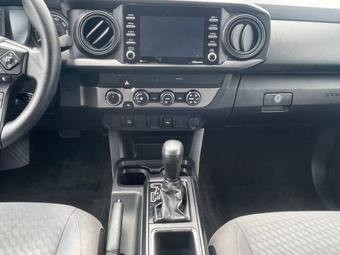 Used 2020 Toyota Tacoma SR AWD/4WD image 11