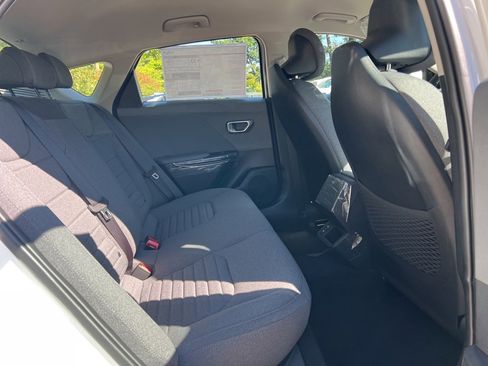 New 2025 Kia K4 EX image 13