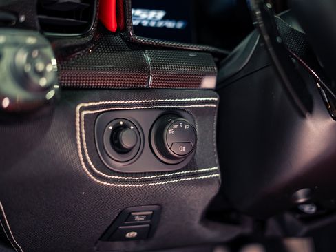 Used 2015 Ferrari 458 Speciale Coupe RWD image 37