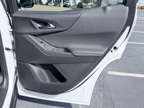 New 2026 Chevrolet Equinox LT image 27