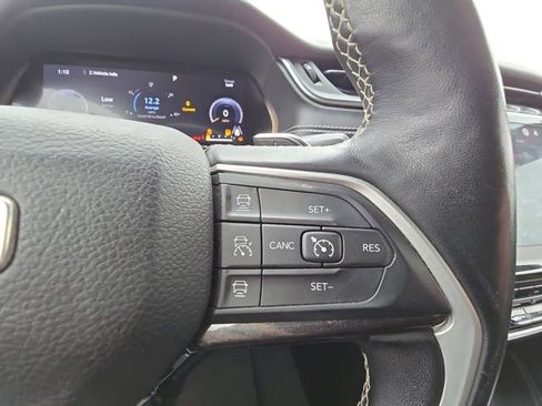 Used 2022 Jeep Grand Cherokee Altitude image 12