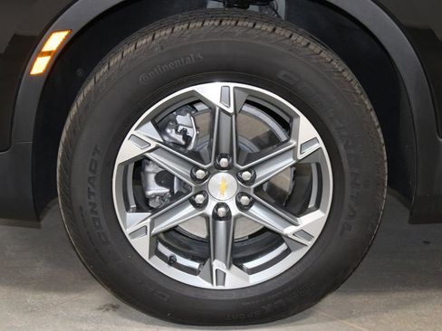 Used 2025 Chevrolet Blazer LT image 12