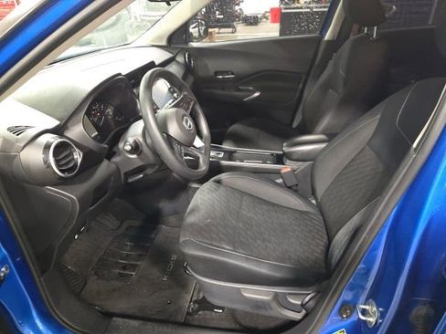 Used 2023 Nissan Kicks SV FWD image 13