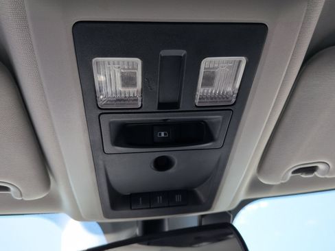Used 2014 RAM 1500 Laramie w/ Convenience Group AWD/4WD image 23
