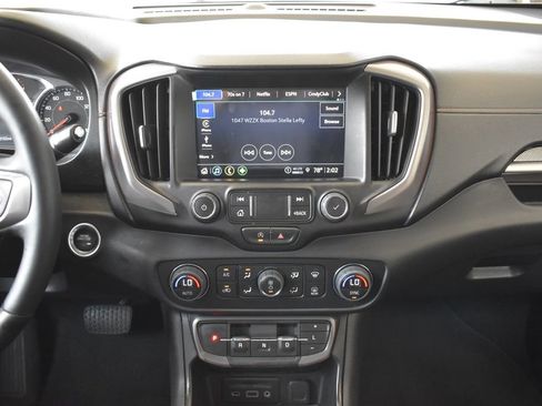 Used 2024 GMC Terrain AT4 w/ Tech Package AWD/4WD image 18