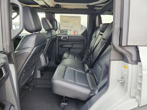 New 2026 Ford Bronco Badlands image 6