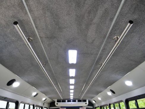 Used 2017 Ford F550 2WD Regular Cab Super Duty image 31