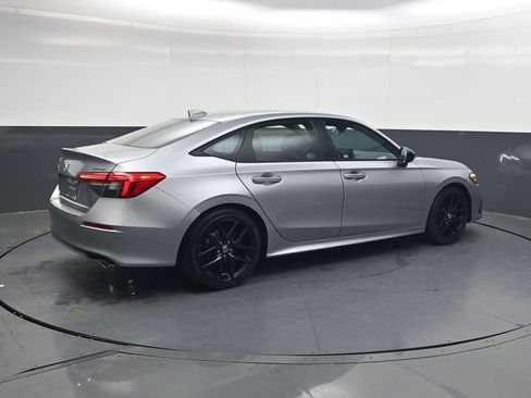 Used 2023 Honda Civic Sport image 4