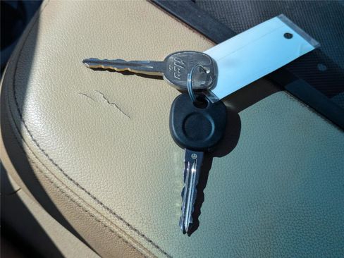 Used 2013 Chevrolet Suburban 2500 LT image 37