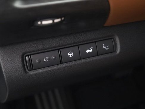 New 2026 Nissan Pathfinder Platinum AWD/4WD image 13