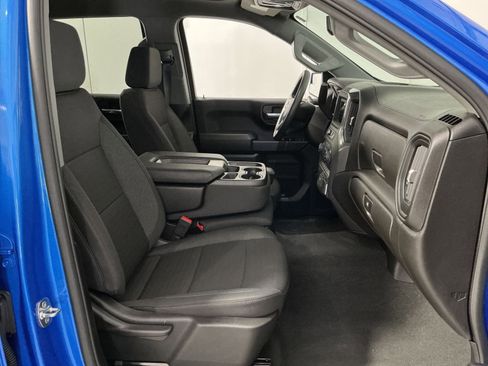 Used 2025 Chevrolet Silverado 1500 Custom AWD/4WD image 31