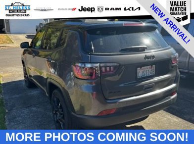 Used 2023 Jeep Compass Latitude w/ Sun and Sound Group AWD/4WD image 1