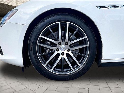 Used 2015 Maserati Ghibli RWD image 7