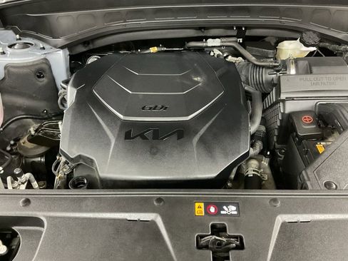 Used 2023 Kia Telluride LX FWD image 32