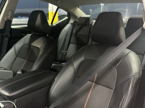 Used 2022 Nissan Altima 2.5 SR image 2