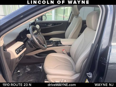 Certified 2022 Lincoln Nautilus Reserve AWD/4WD image 12