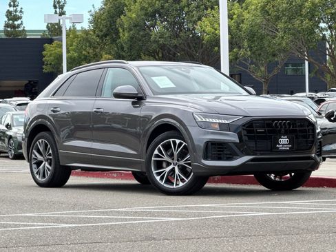 Used 2023 Audi Q8 Premium w/ Convenience Package AWD/4WD image 8