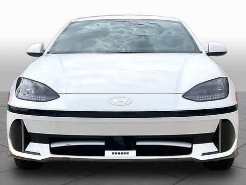 Used 2025 Hyundai Ioniq 6 SEL RWD image 3