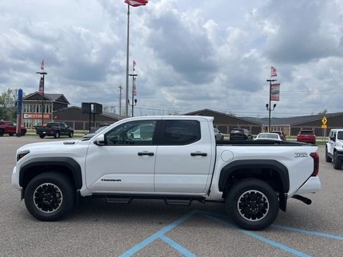 New 2025 Toyota Tacoma TRD Off-Road image 7