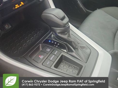 Used 2023 Toyota RAV4 XLE FWD image 27