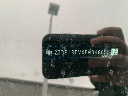 Used 2023 Toyota RAV4 XLE w/ Convenience Package image 9