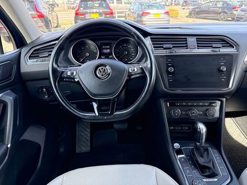 Used 2018 Volkswagen Tiguan SE w/ 18" Alloy Wheels Package AWD/4WD image 16