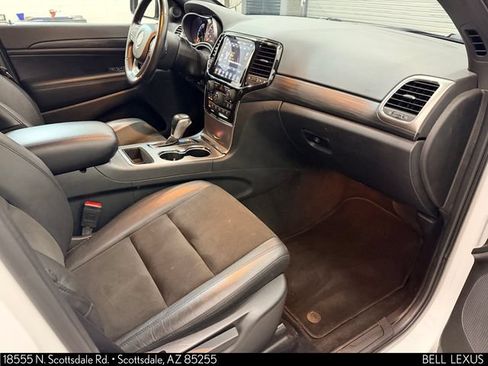 Used 2022 Jeep Grand Cherokee Laredo X RWD image 11