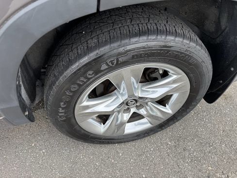 Used 2016 Toyota Highlander Limited image 12