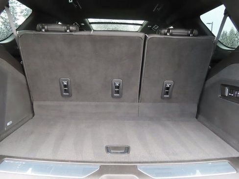 Used 2021 Cadillac Escalade Premium Luxury image 44