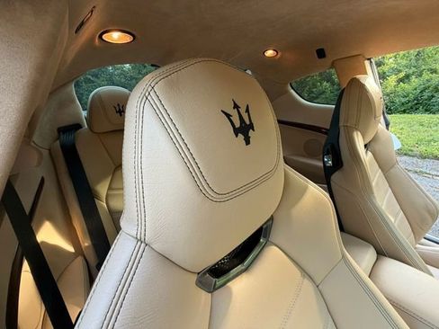 Used 2013 Maserati GranTurismo Coupe RWD image 38