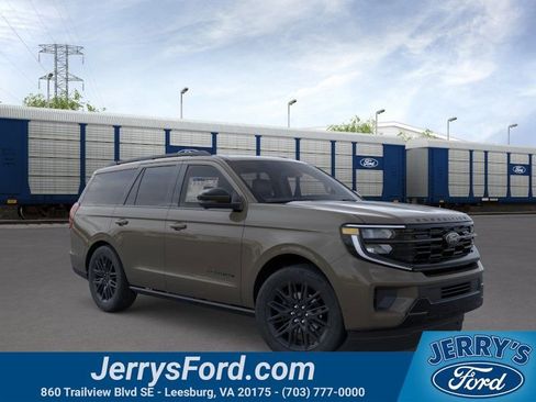 New 2026 Ford Expedition Platinum w/ Stealth Appearance Package AWD/4WD image 1