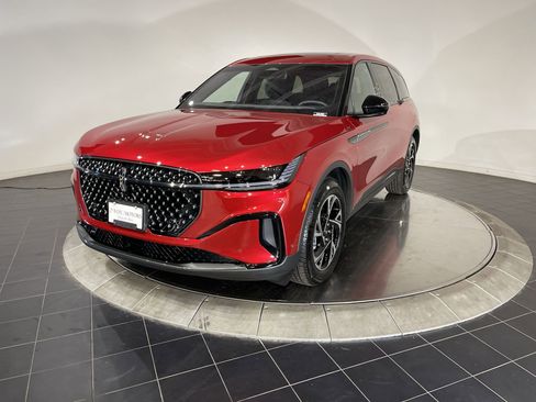 New 2024 Lincoln Nautilus Premier w/ Equipment Group 102A image 12