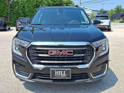 Used 2024 GMC Terrain SLE w/ Driver Convenience Package FWD image 29
