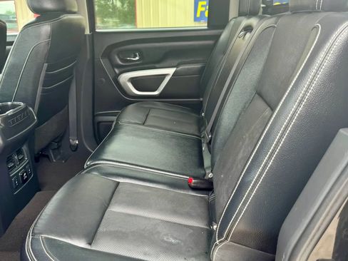 Used 2017 Nissan Titan PRO-4X w/ Pro-4x Convenience Package AWD/4WD image 13