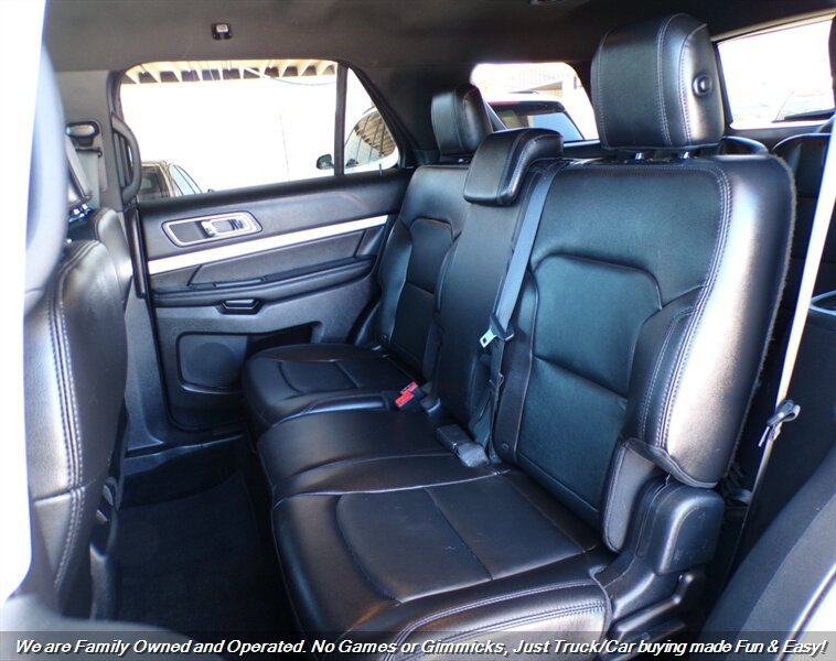 Used 2017 Ford Explorer XLT w/ Equipment Group 202A FWD image 17