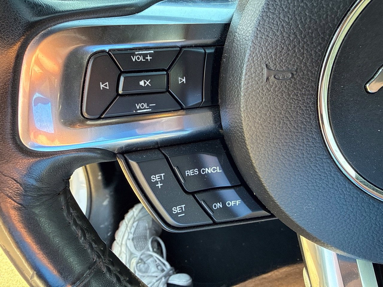 Used 2018 Ford Mustang GT w/ Equipment Group 301A RWD image 26