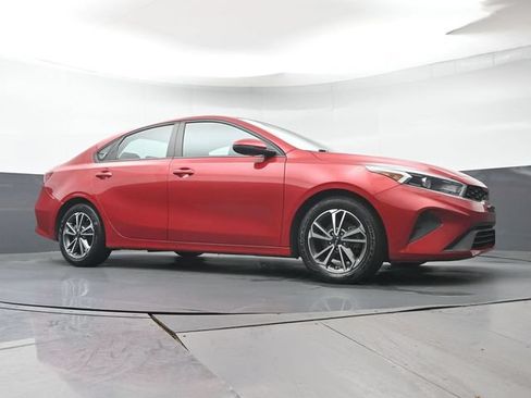 Used 2022 Kia Forte LXS w/ LXS Technology Package FWD image 27