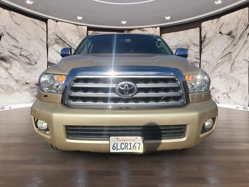 Used 2010 Toyota Sequoia Limited image 2