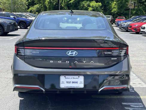 Used 2025 Hyundai Sonata SEL FWD image 3