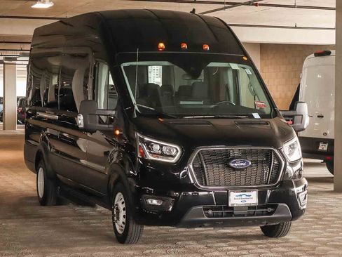 Used 2023 Ford Transit 350 XLT RWD image 3
