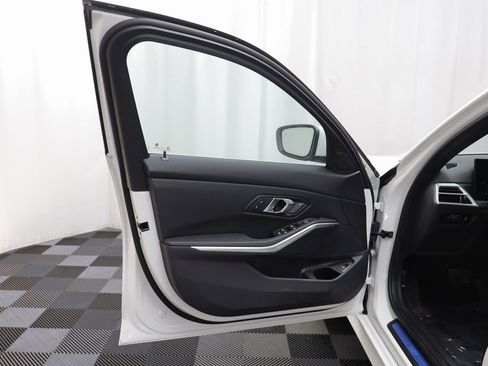 New 2026 BMW 330i xDrive 330i xDrive w/ Convenience Package image 4